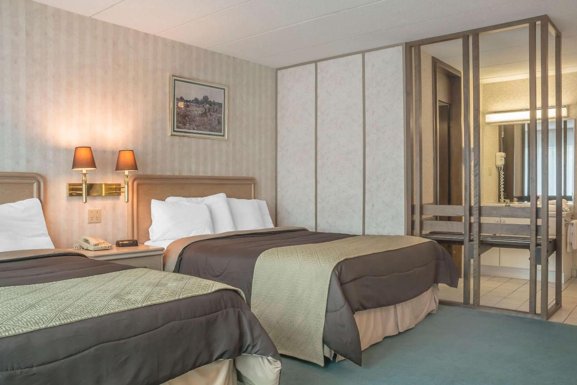 Rodeway Inn Fallsview Niagara Falls Ngoại thất bức ảnh