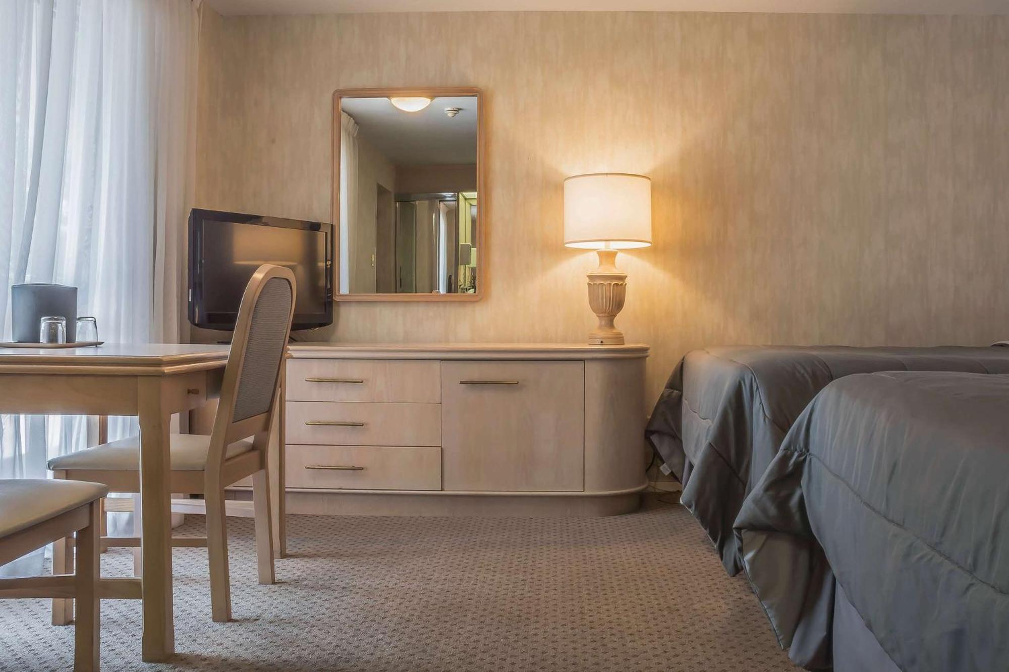 Rodeway Inn Fallsview Niagara Falls Ngoại thất bức ảnh