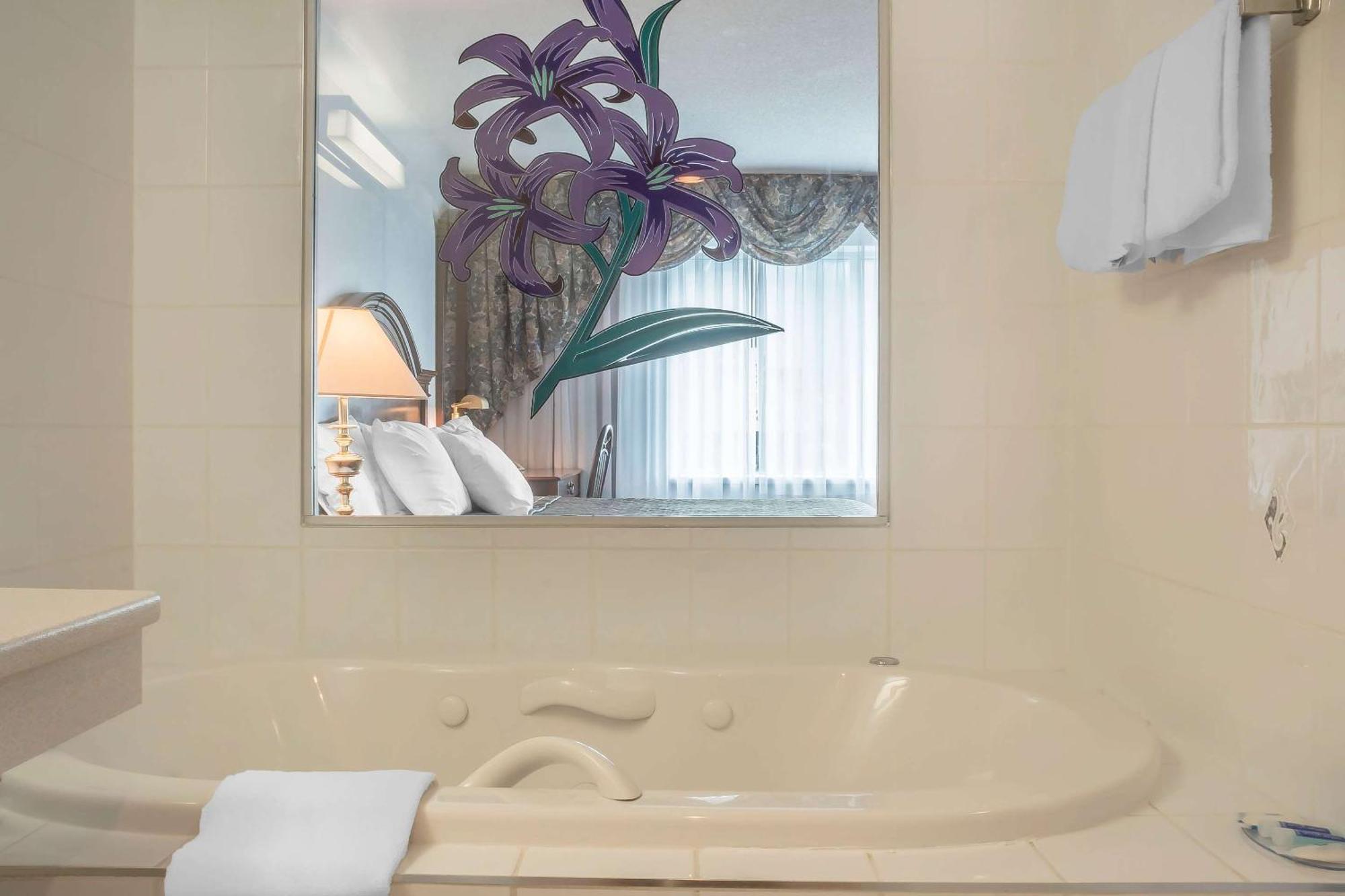 Rodeway Inn Fallsview Niagara Falls Ngoại thất bức ảnh