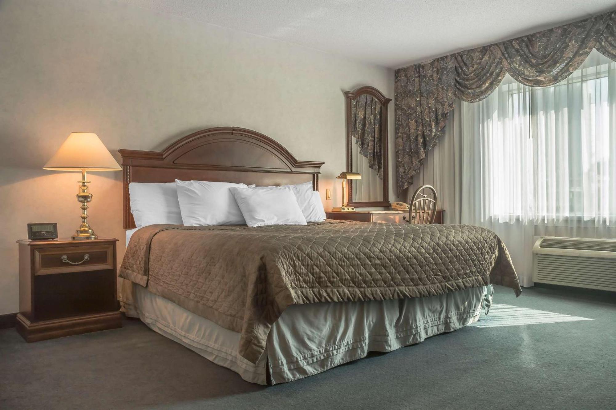 Rodeway Inn Fallsview Niagara Falls Ngoại thất bức ảnh